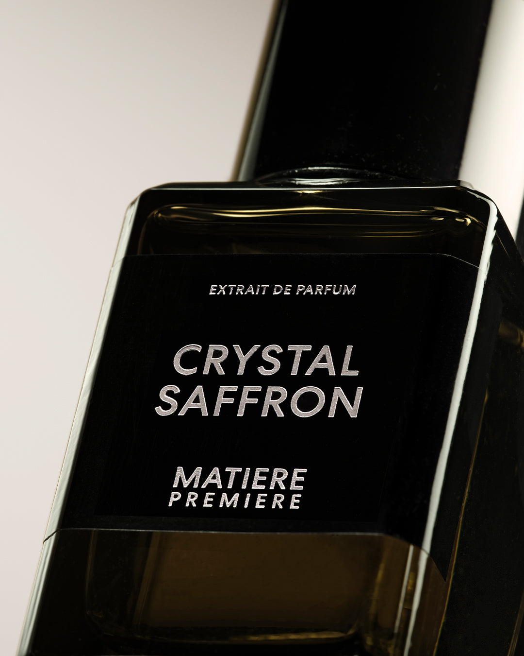 mati-re-premi-re-crystal-saffron-eau-de-parfum-dition-myrrhe image 2